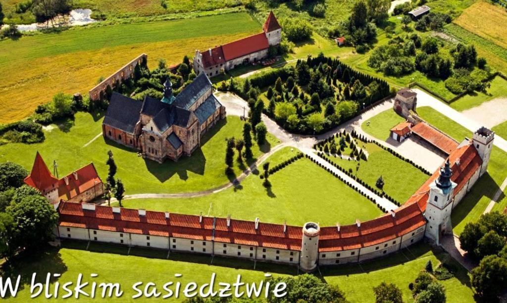 Ferienwohnung Bialy Dom Sulejów Exterior foto